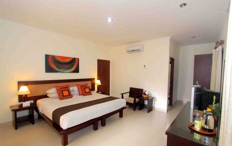Puri Raja Hotel Legian Exterior foto
